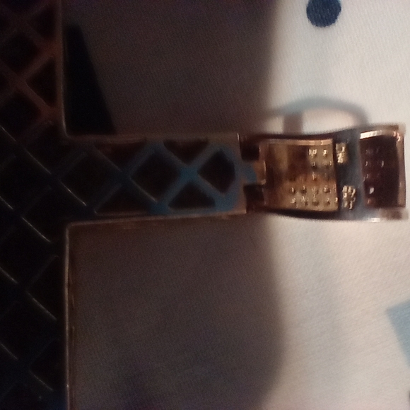 925 silver 0.75ct diamond micro pave cross pendant! (Gold Plated) 13.3 Grams - Picture 3 of 5